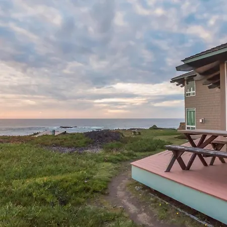 Villa Cliff House At Otter Point